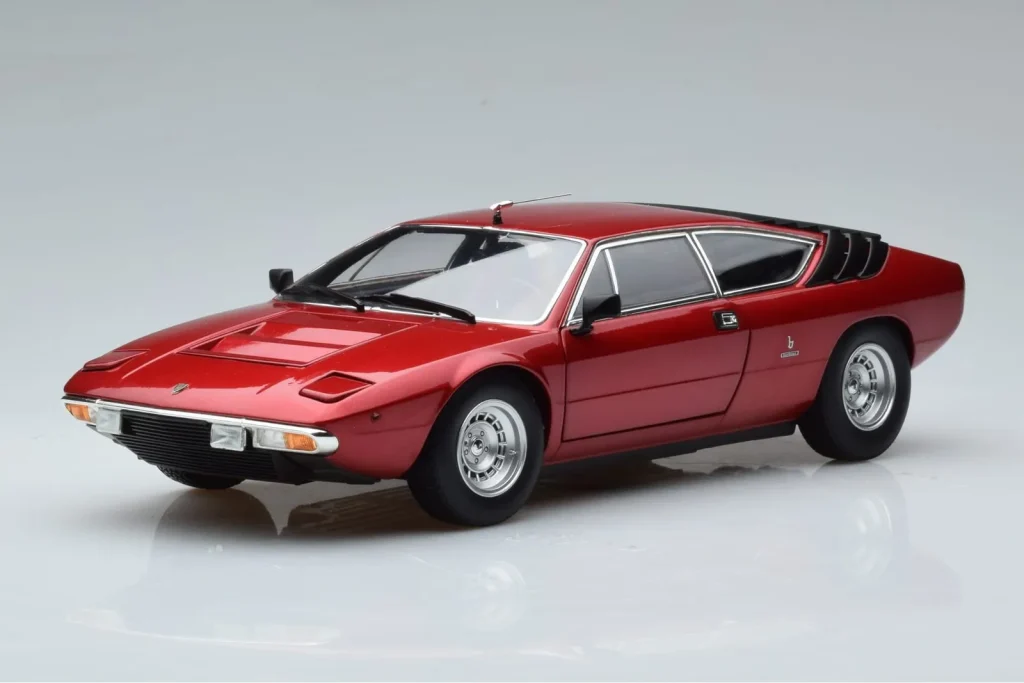 โมเดลรถ 1:18 Lamborghini Urraco P250 สีแดง Kyosho