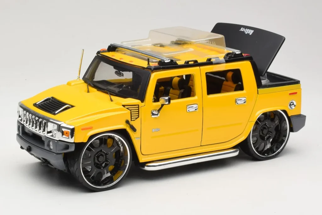 Model 1:18 Hummer H2 SUT Concept yellow Maisto