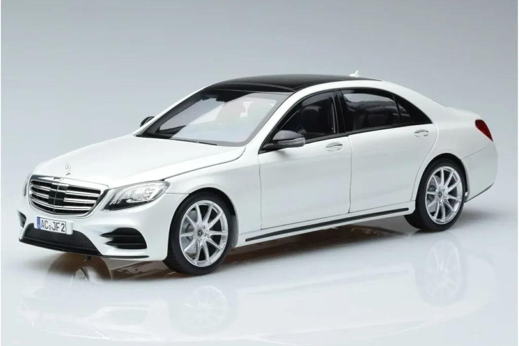 Model 1:18 Mercedes S-Class W222 AMG Line Norev