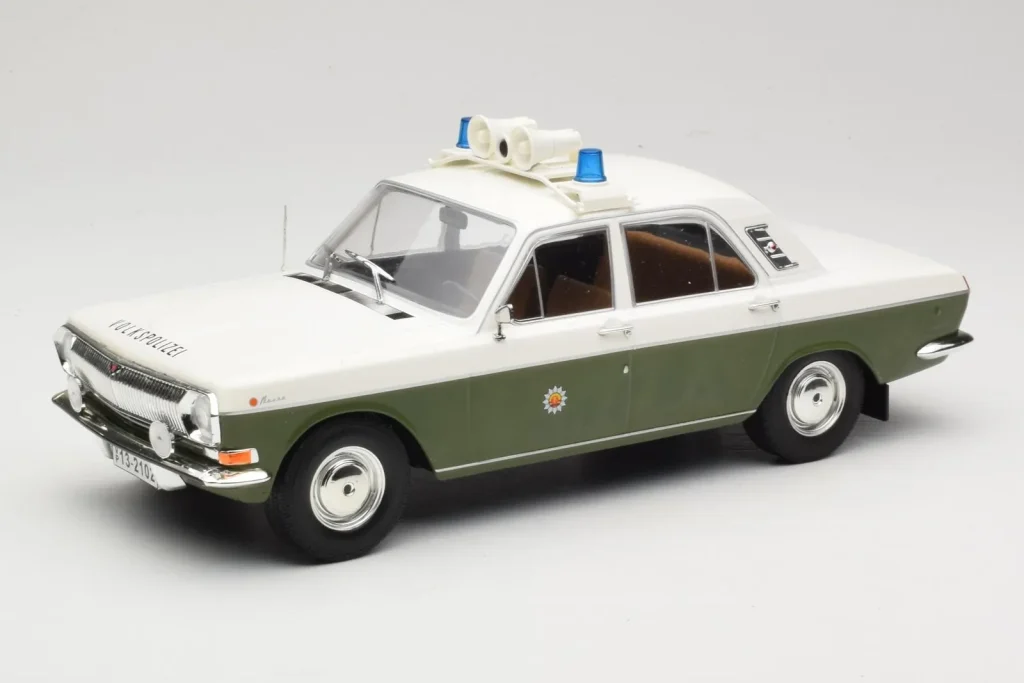 Model 1:18 GAZ Volga GAZ-24 Police MCG