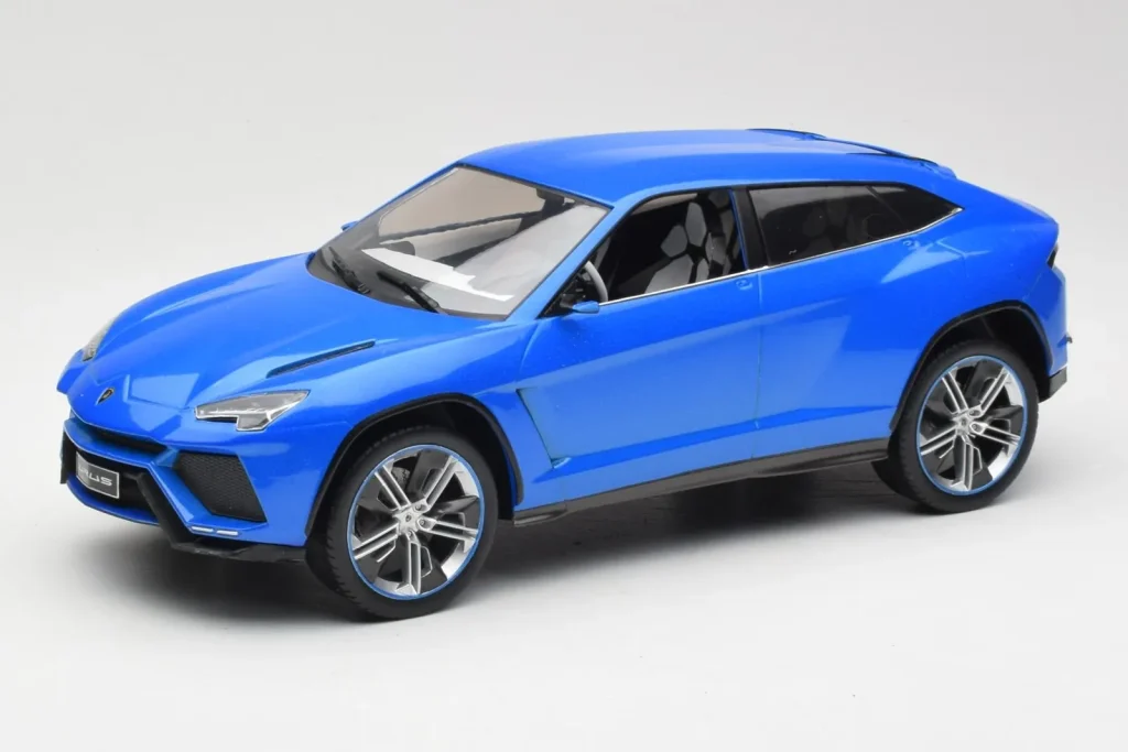Model 1:18 Lamborghini Urus Concept metallic blue MCG