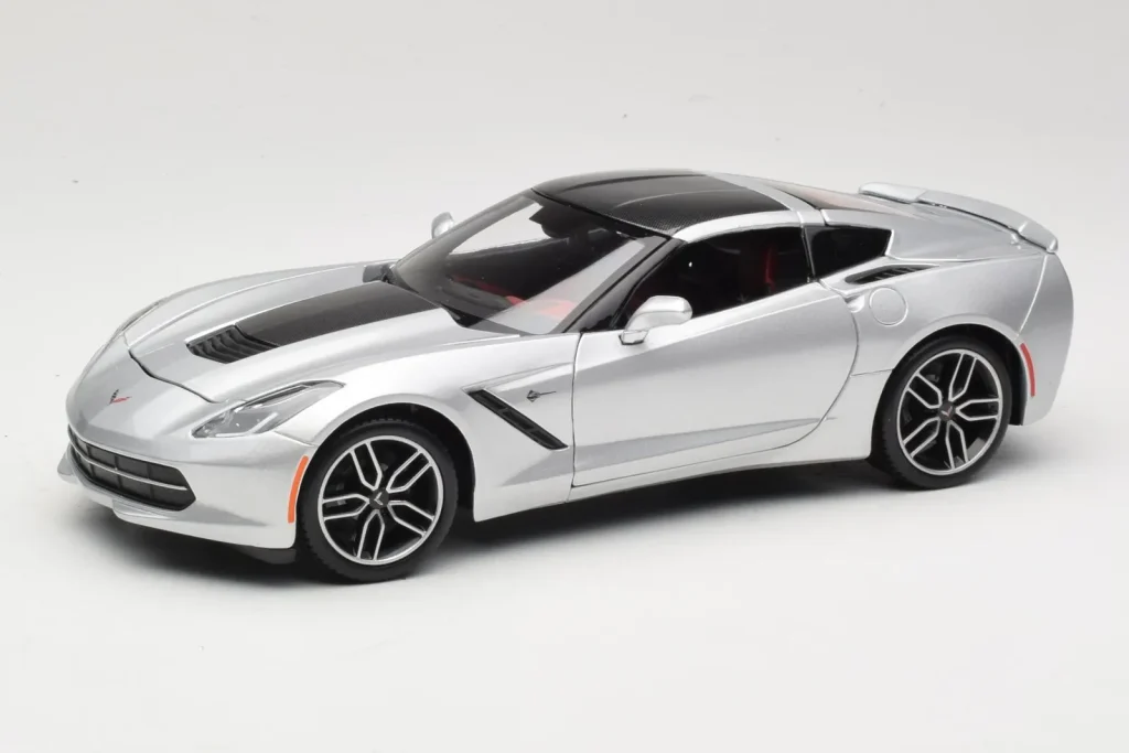 โมเดลรถ 1:18 Chevrolet Corvette C7 สีเงิน Maisto (มือสอง)
