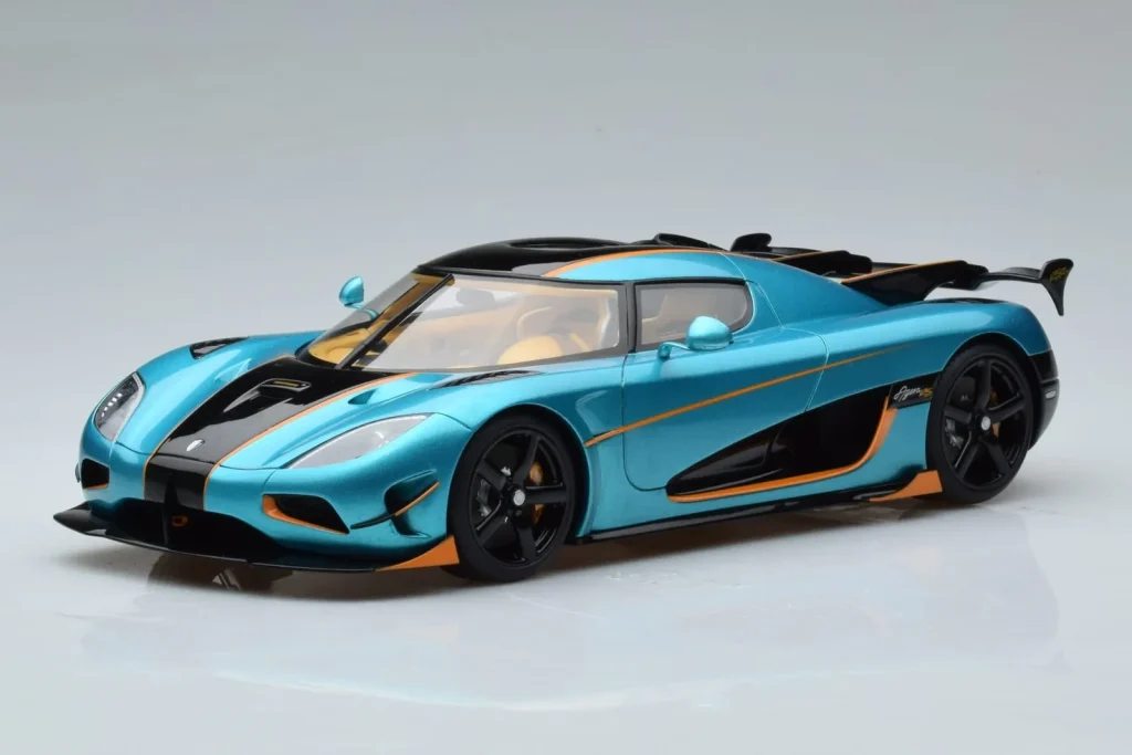 โมเดลรถ 1:18 Koenigsegg Agera RSR สีน้ำเงิน GT Spirit