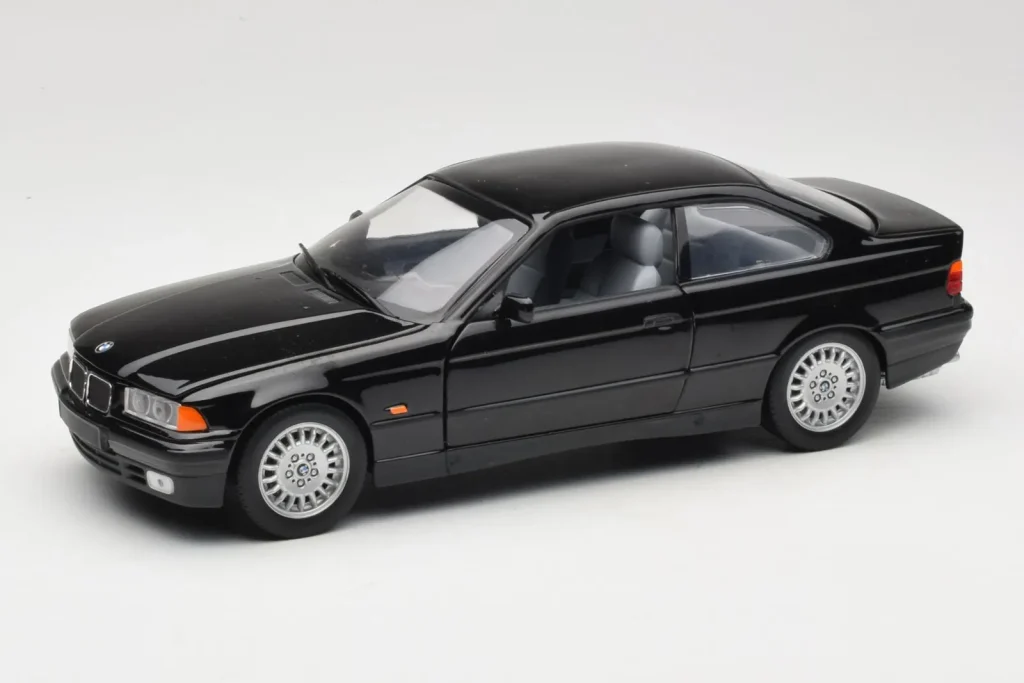 车型 1:18 BMW 3 Series E36 Coupe 黑色 UT Models