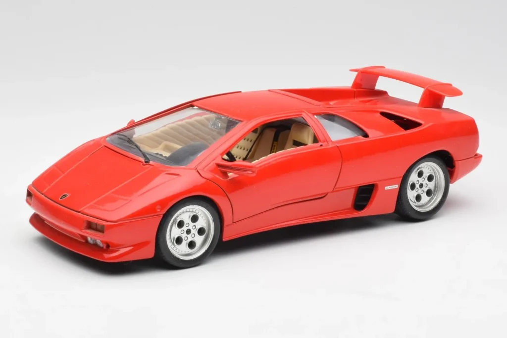 โมเดลรถ 1:18 Lamborghini Diablo สีแดง Bburago [3028-M1] (มือสอง)