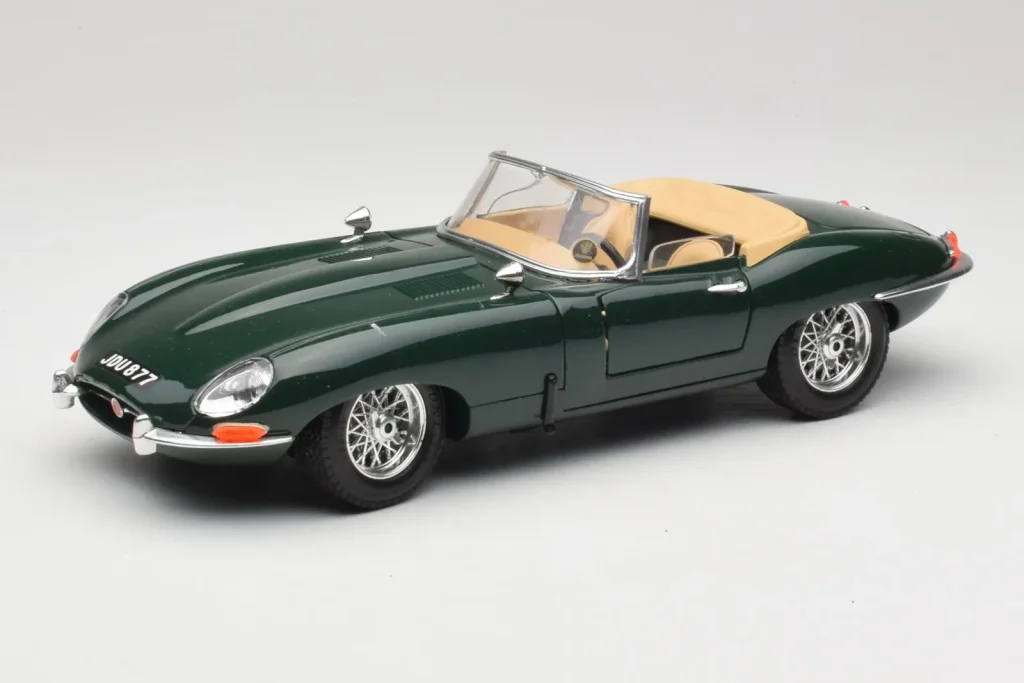车型 1:18 Jaguar E-Type Series 1 Roadster 绿色 Bburago [3018-M5]