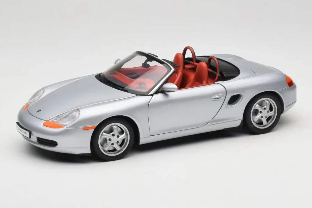 Model 1:18 Porsche Boxster S 986 silver UT Models