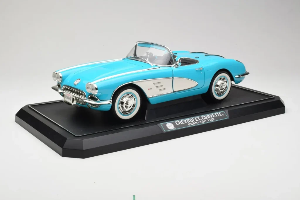 โมเดลรถ 1:12 Chevrolet Corvette C1 Hard Top สีน้ำเงิน Solido (มือสอง)