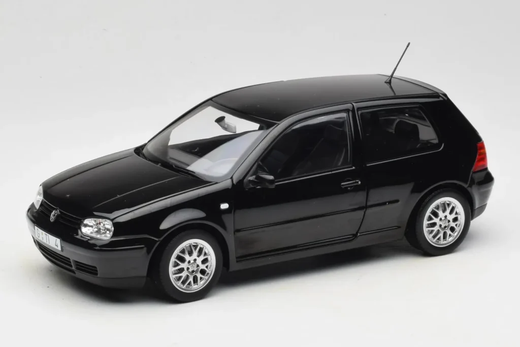 โมเดลรถ 1:18 Volkswagen Golf GTI Mk4 สีดำ Norev