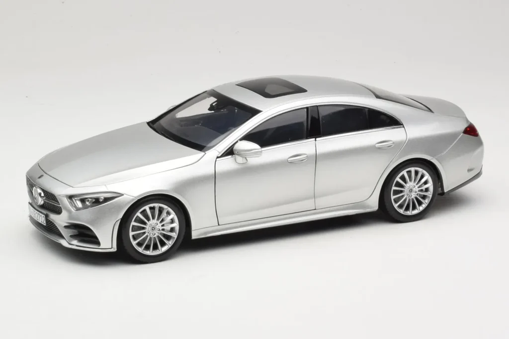 โมเดลรถ 1:18 Mercedes CLS C257 สีเงิน Norev (มือสอง)