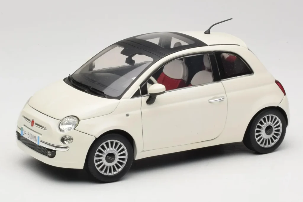 车型 1:18 Fiat 500 白色 Mondo Motors
