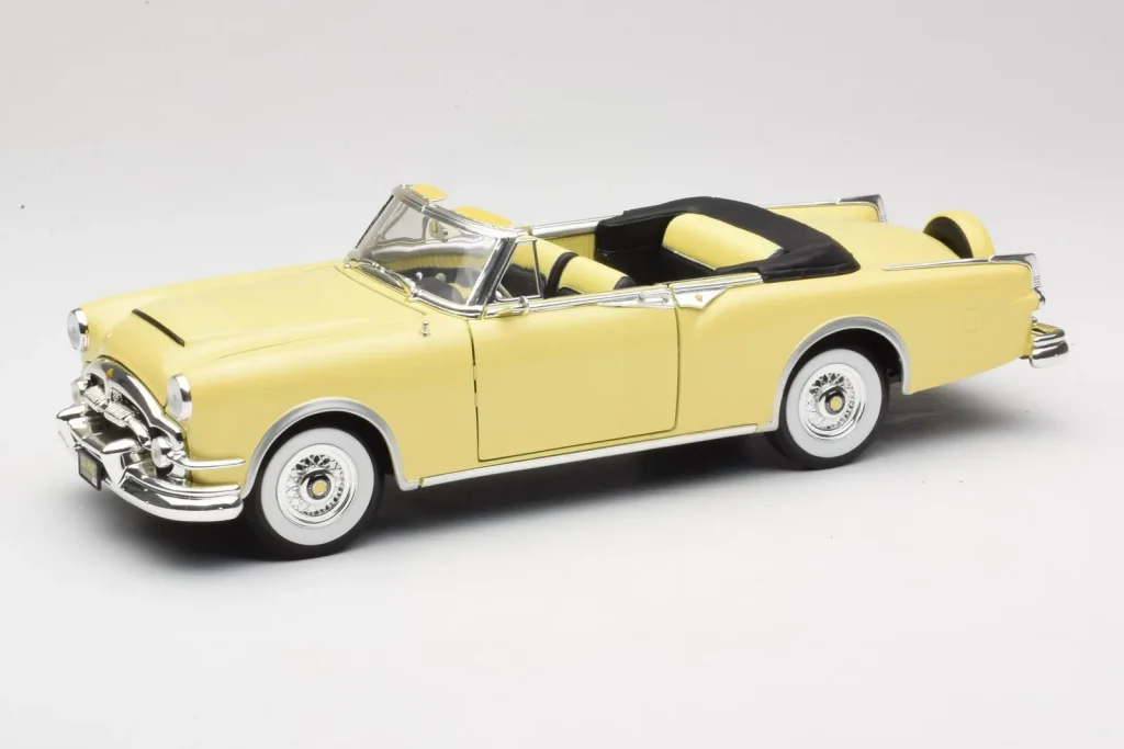 车型 1:18 Packard Caribbean Convertible 黄色 Road Signature