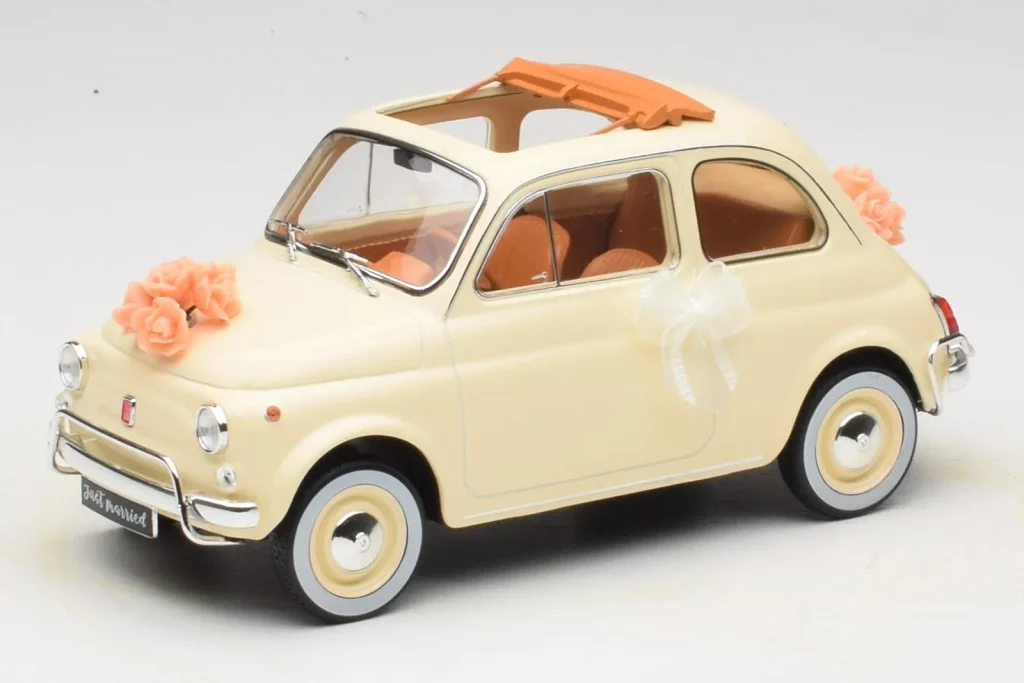 车型 1:18 Fiat 500 L Ivory Wedding Gift Norev