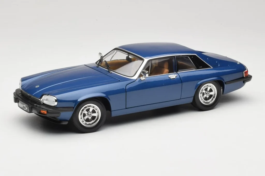 车型 1:18 Jaguar XJ-S 蓝色 Road Signature