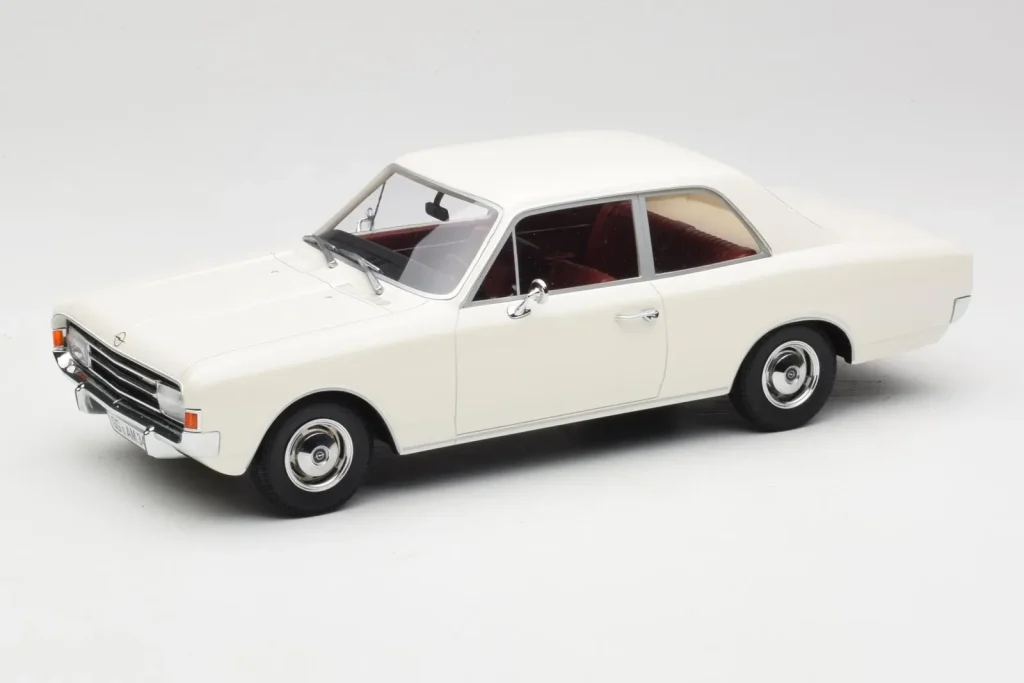 车型 1:18 Opel Rekord C 白色 Minichamps