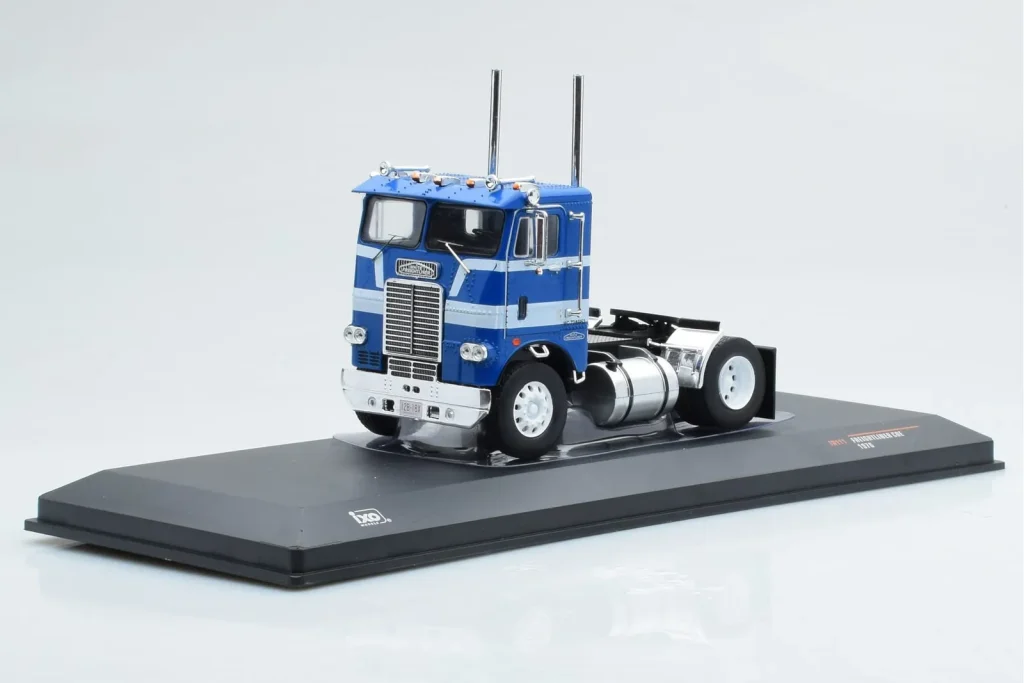 车型 1:43 Freightliner COE Blue White IXO