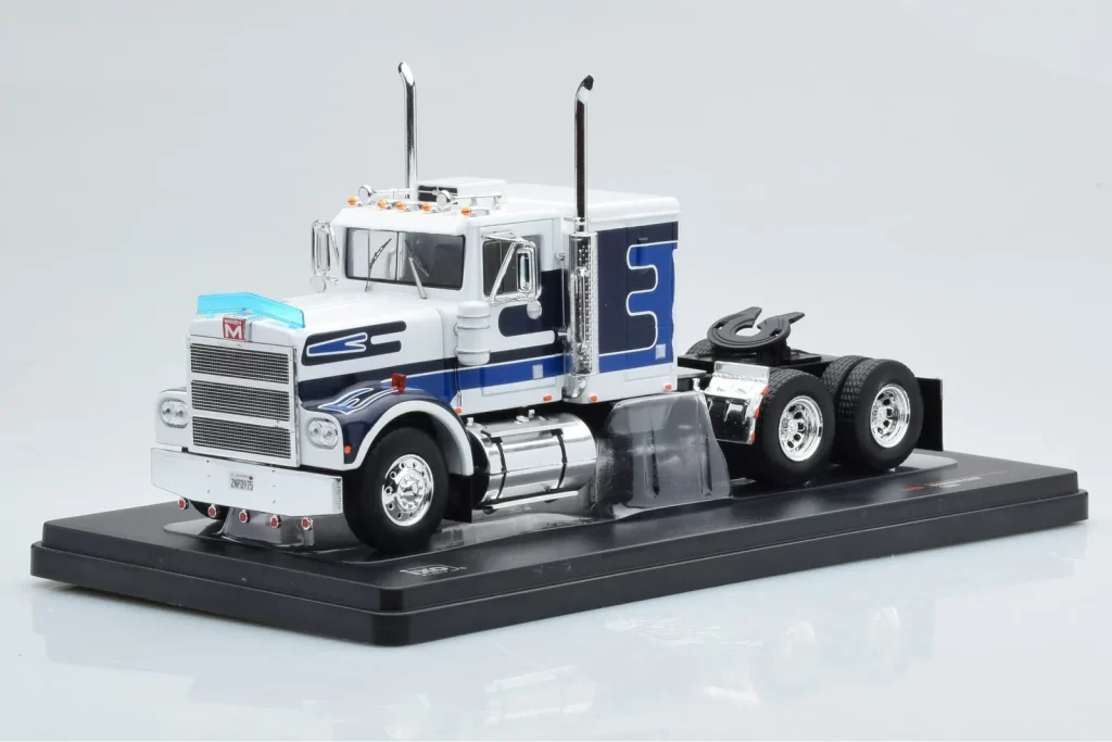 Model 1:43 Marmon CHDT White Blue IXO