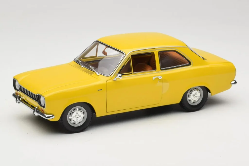 Model 1:18 Ford Escort Mk1 yellow Minichamps