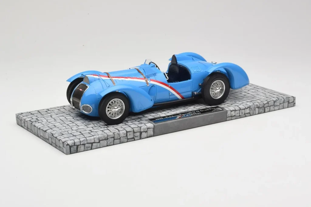 โมเดลรถ 1:18 Ecurie Bleue Delahaye Type 145 V12 R. Dreyfus Coupe du Million Montlhery 1937 Minichamps (มือสอง)
