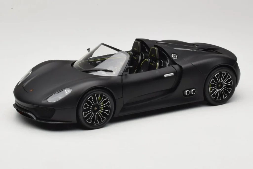 Model 1:18 Porsche 918 Spyder Matte Black Minichamps