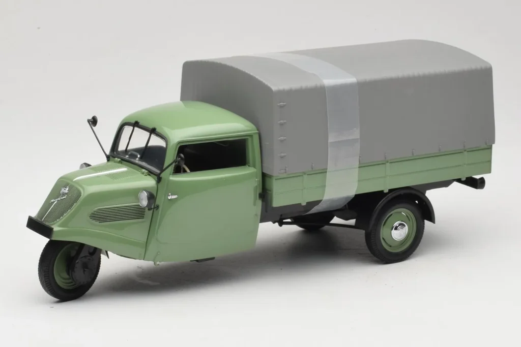 โมเดลรถ 1:18 Tempo Dreirad Canvas สีเขียว Minichamps (มือสอง)