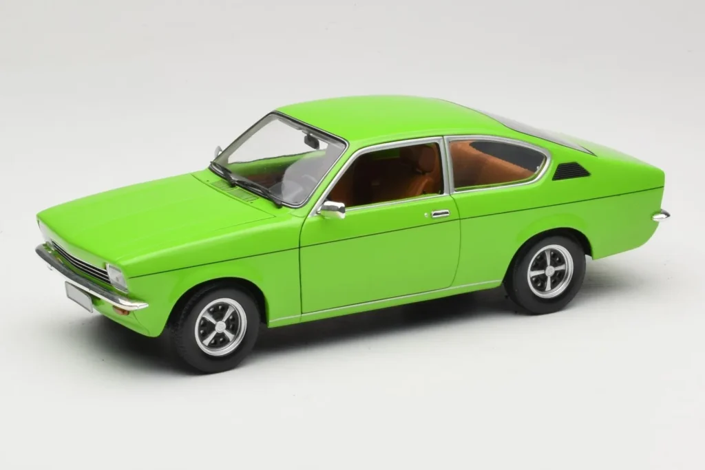 โมเดลรถ 1:18 Opel Kadett C Coupe สีเขียว Minichamps (มือสอง)
