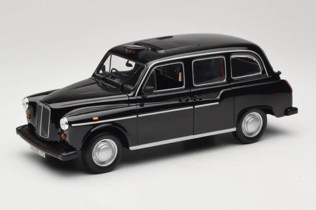 โมเดลรถ 1:18 Austin FX4 London Taxi สีดำ Minichamps (มือสอง)