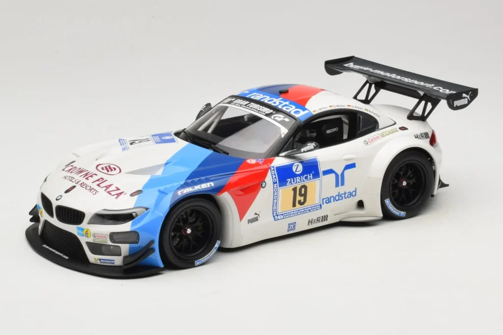 车型 1:18 BMW Z4 GT3 #19 Team Schubert J. Muller / D. Muller ADAC 24 Hours Nurburgring 年 2013 Minichamps