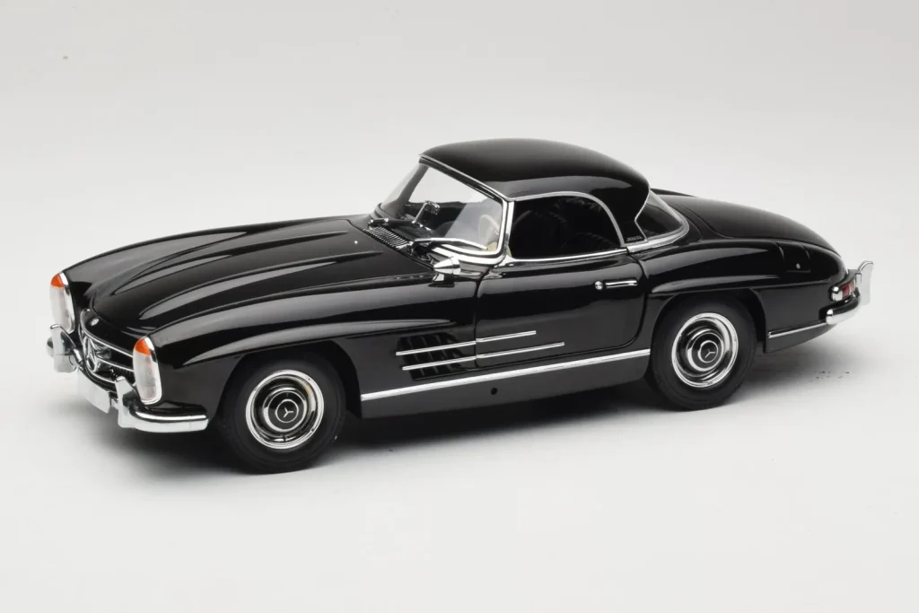โมเดลรถ 1:18 Mercedes 300 SL W198 Roadster With Hardtop สีดำ Minichamps (มือสอง)