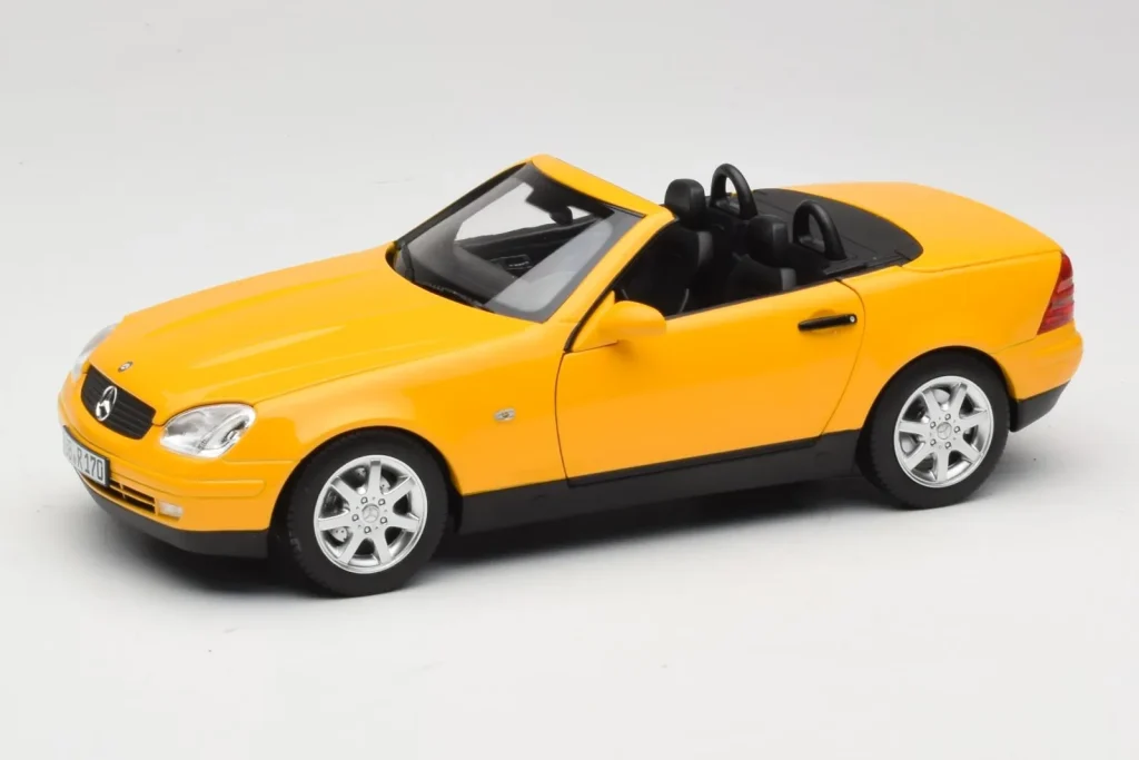 โมเดลรถ 1:18 Mercedes SLK200 R170 สีเหลือง Norev