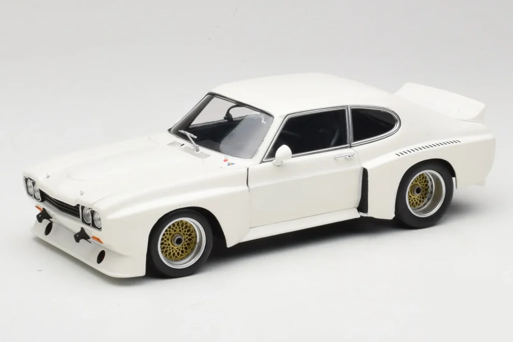 โมเดลรถ 1:18 Ford Capri Mk1 RS 3100 สีขาว Minichamps (มือสอง)