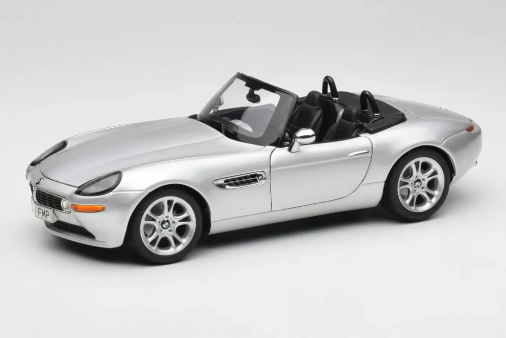 车型 1:18 BMW Z8 E52 Cabriolet 银色 Kyosho