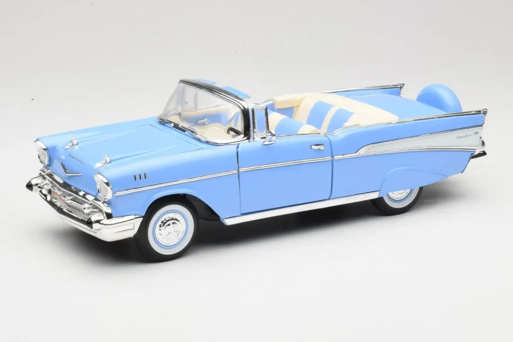 车型 1:18 Chevrolet Bel Air Convertible 蓝色 Road Signature