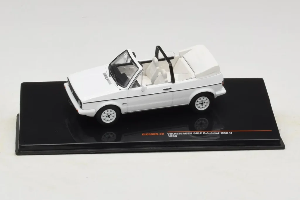车型 1:43 Volkswagen Golf Cabriolet Mk1 白色 IXO
