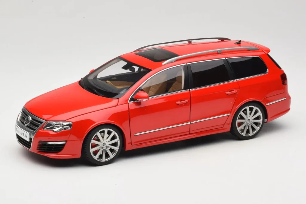 车型 1:18 Volkswagen Passat B6 R36 Variant 红色 NZG