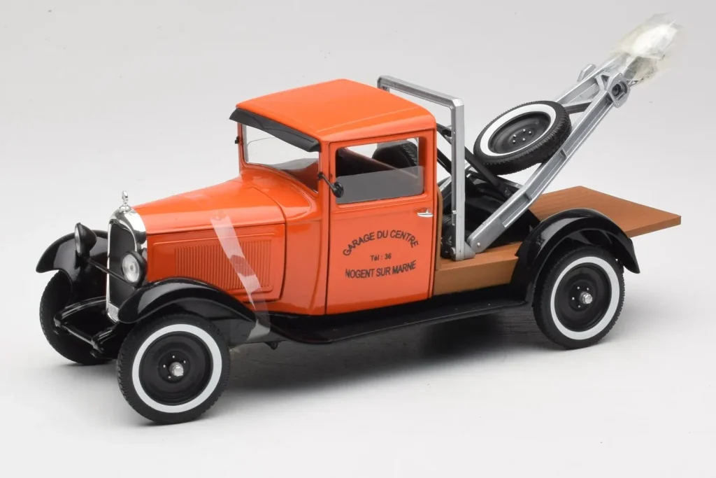车型 1:18 Citroen C4 Depanneuse 橙色 Solido