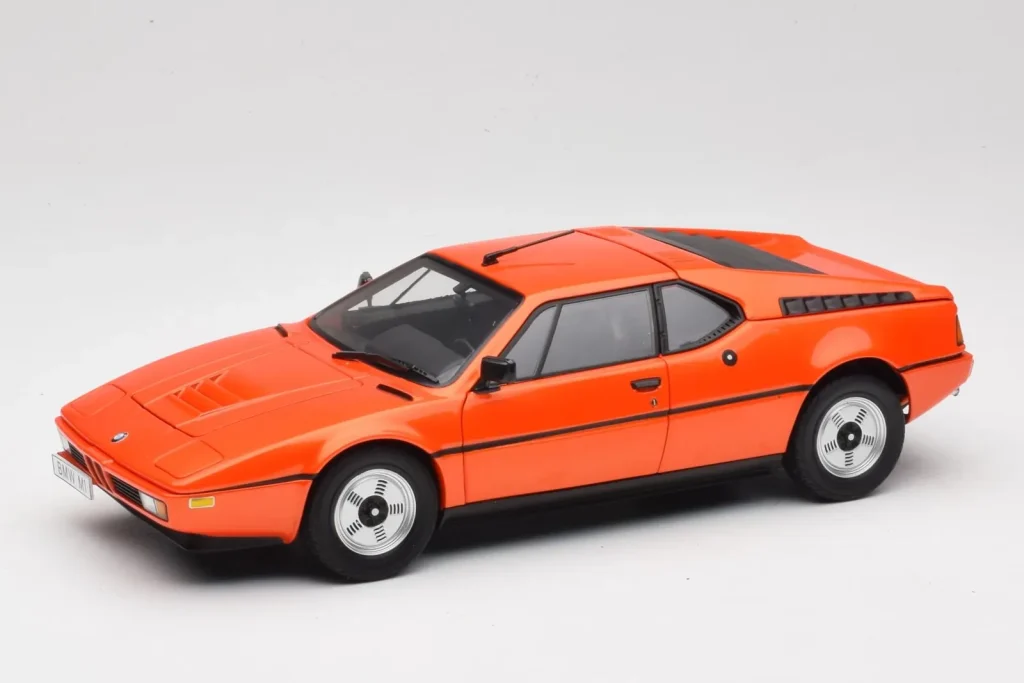 车型 1:18 BMW M1 橙色 Minichamps