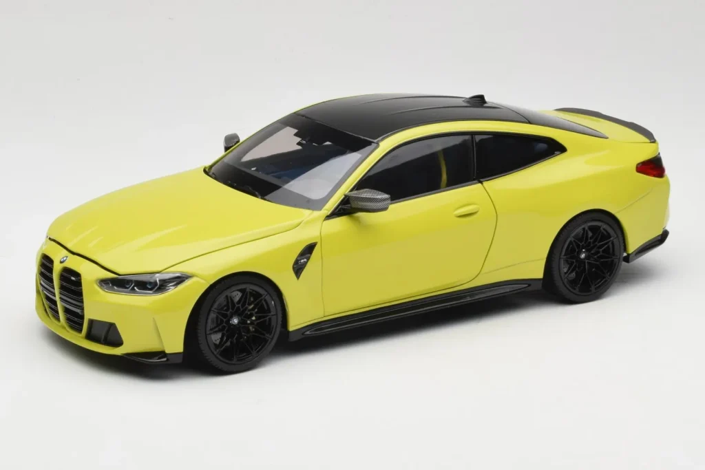 车型 1:18 BMW M4 G82 Yellow Dealer Edition Minichamps [80435A51949-R1]