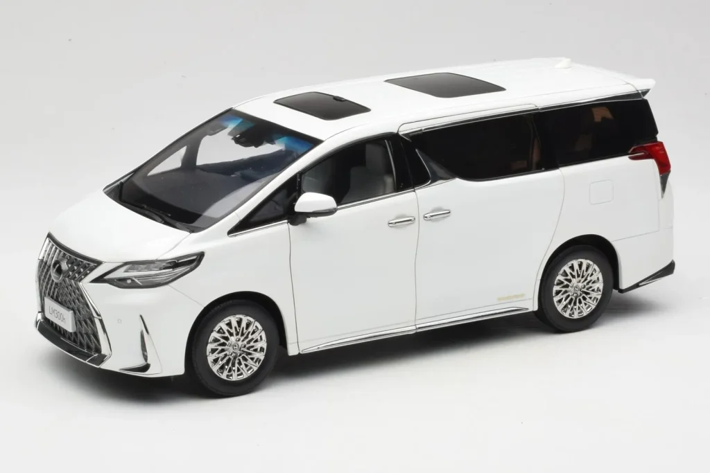 车型 1:18 Lexus LM300h White Pearl Kyosho