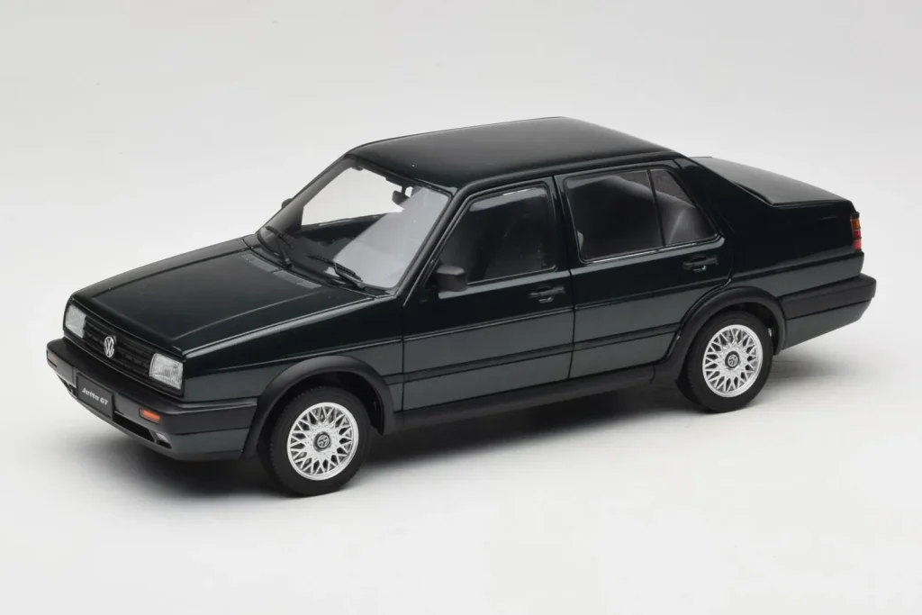 โมเดลรถ 1:18 Volkswagen Jetta Mk3 CL สีดำ Icartime