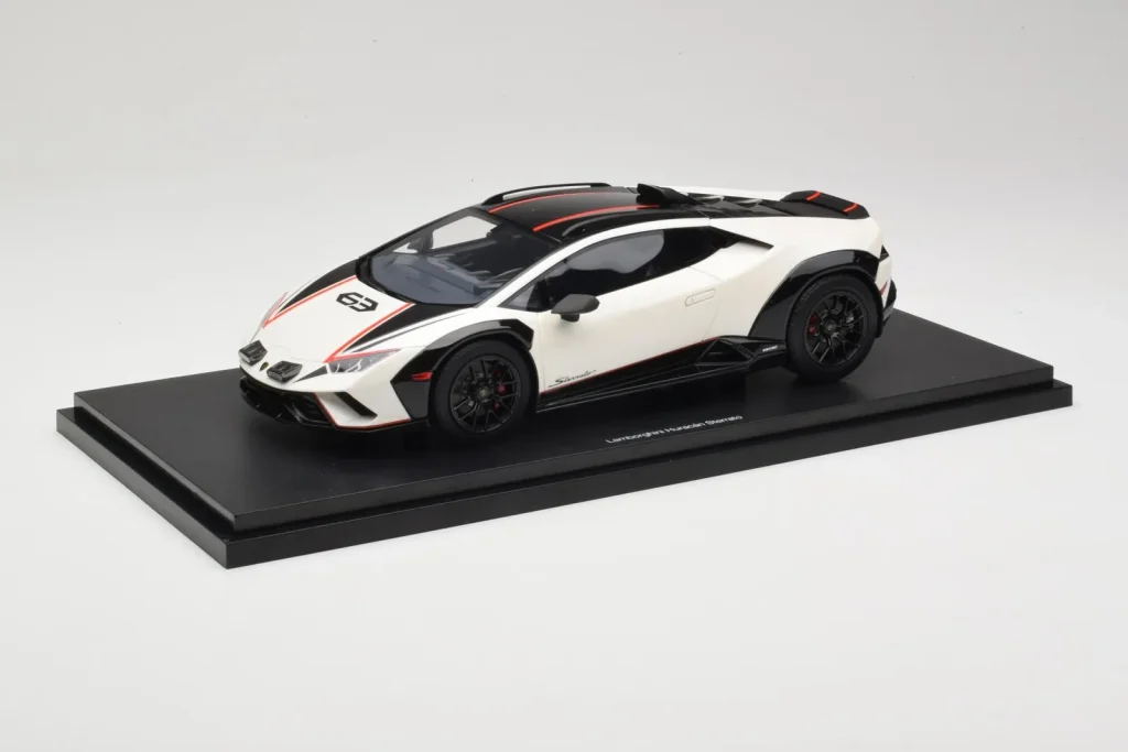 Model 1:18 Lamborghini Huracan Sterrato No. 63 white TopSpeed