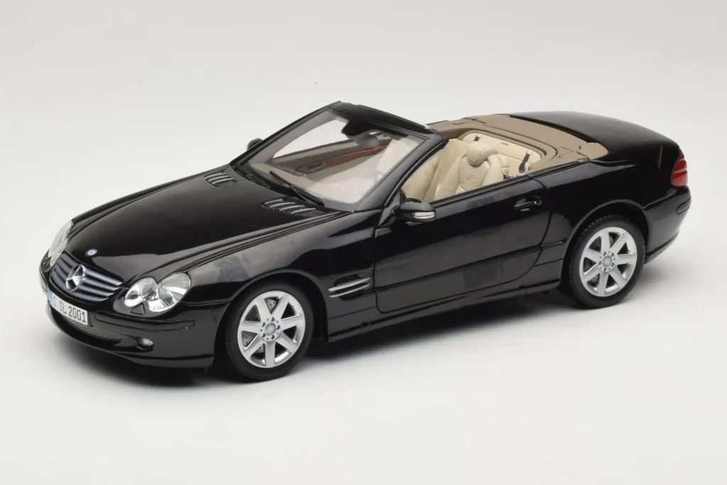 โมเดลรถ 1:18 Mercedes SL R129 สีดำ Minichamps (มือสอง)