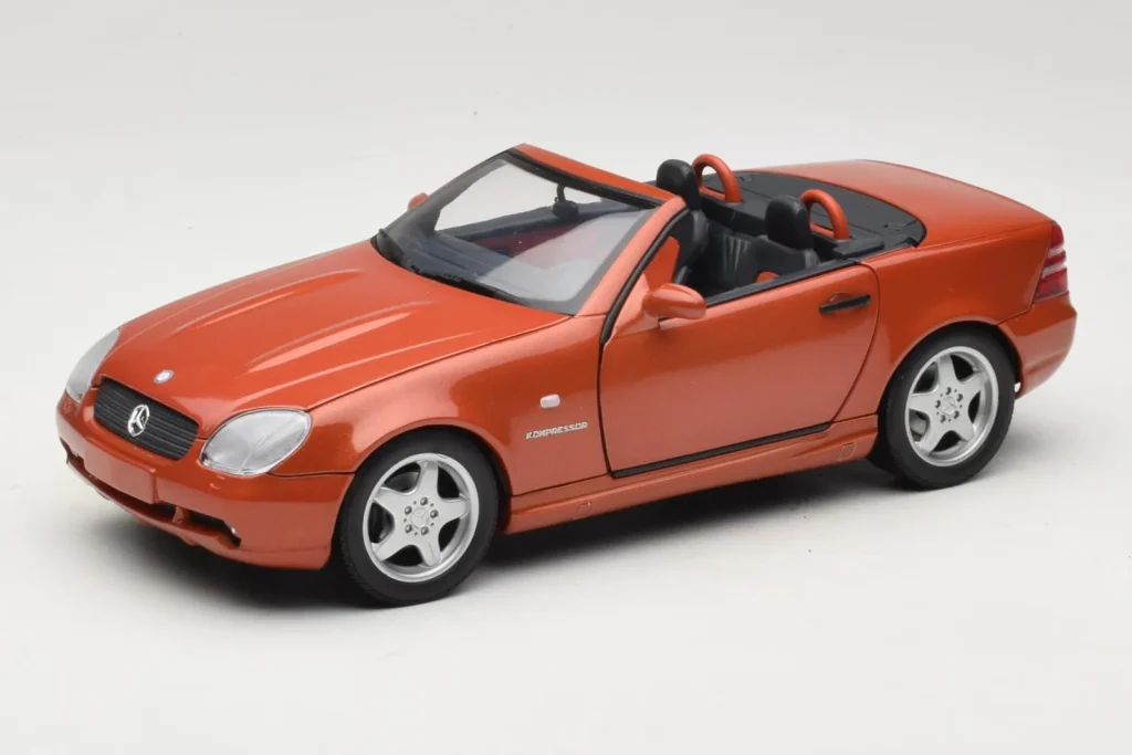 โมเดลรถ 1:18 Mercedes SLK R170 230 AMG สีส้มเมทัลลิก Minichamps (มือสอง)