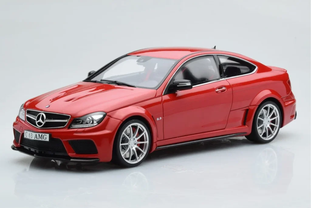 Model 1:18 Mercedes C63 AMG W204 Black Series Red GT Spirit