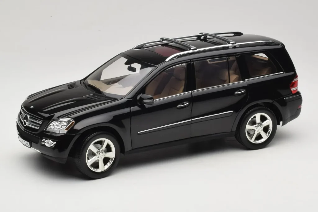 车型 1:18 Mercedes GL X164 Tanzanite 蓝色 Minichamps
