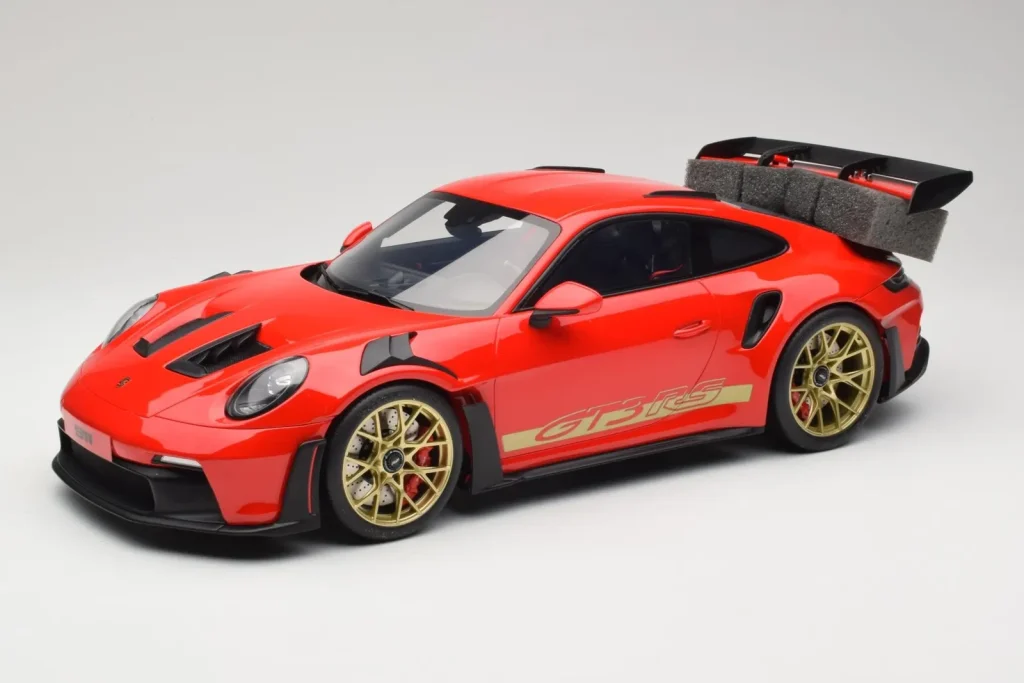 Model 1:12 Porsche 911 992 GT3 RS Guards red GT Spirit