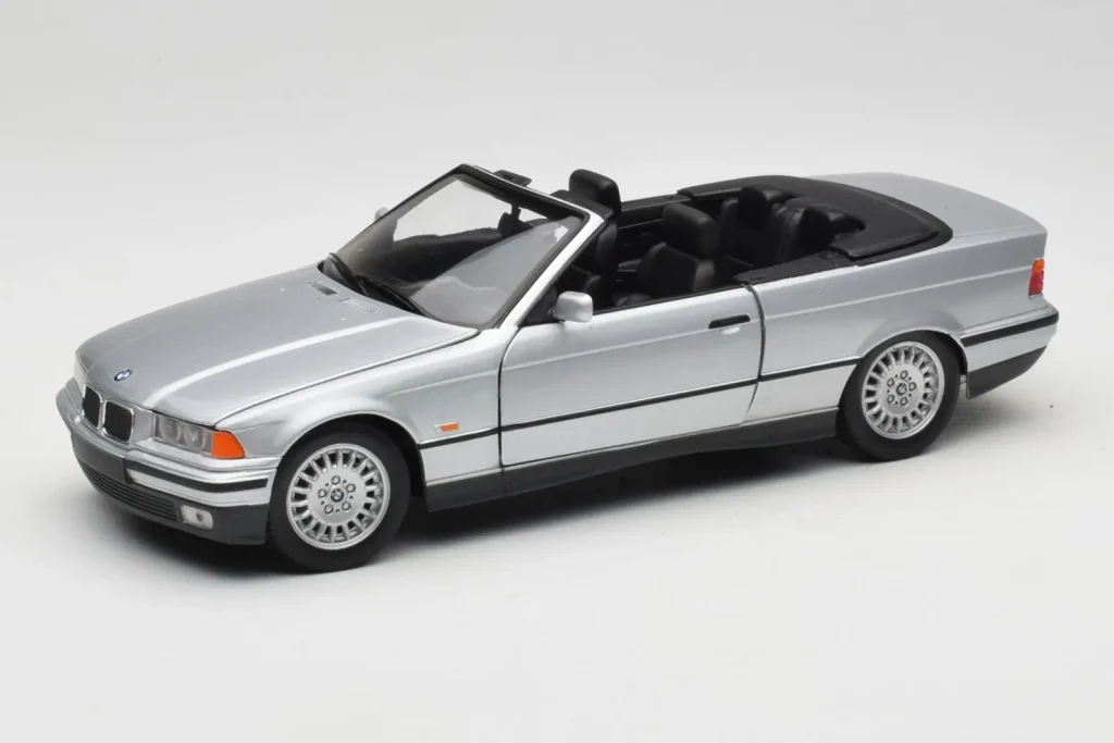 车型 1:18 BMW 3 Series E36 Cabriolet 银色 UT Models