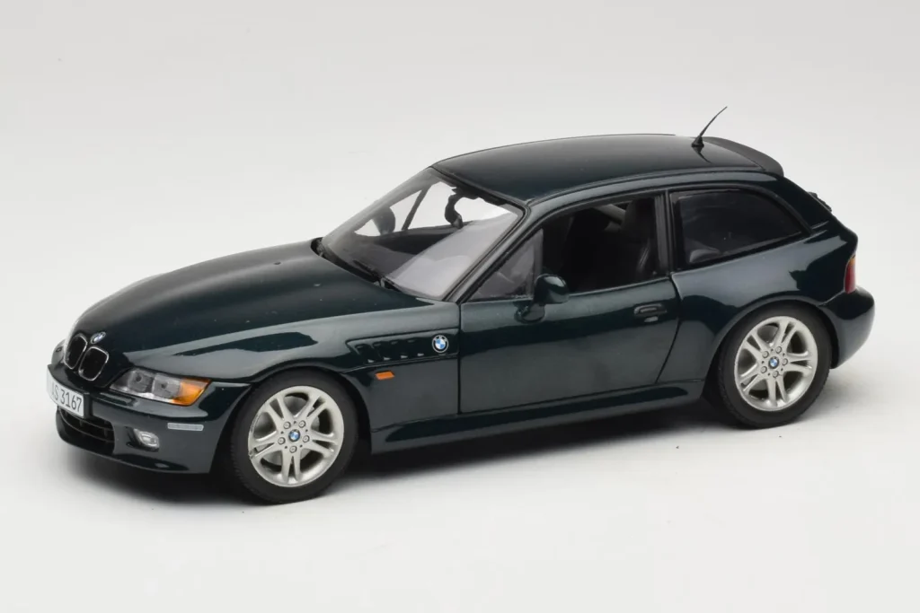 车型 1:18 BMW Z3 Coupe 2.8 Green Dealer Edition UT Models