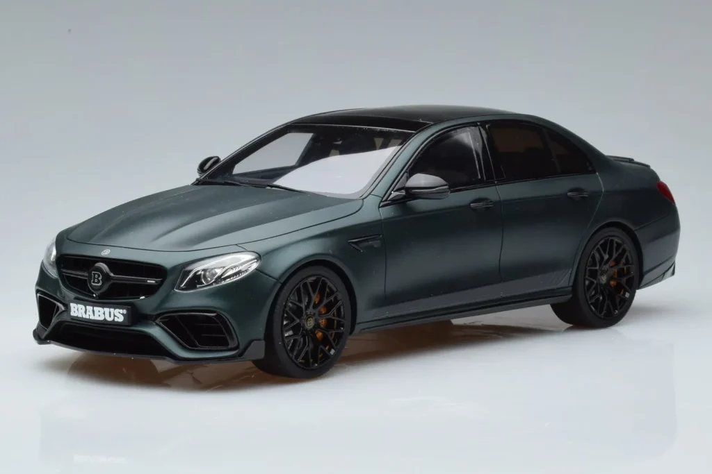 车型 1:18 Mercedes E63 AMG Brabus 800 W213 绿色 GT Spirit