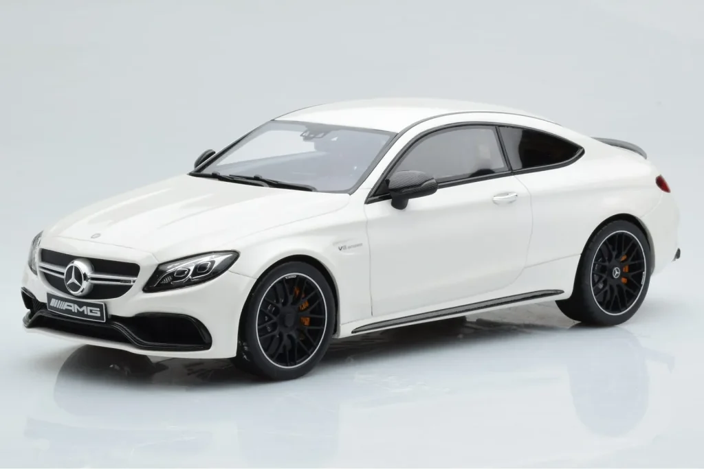 Model 1:18 Mercedes C63S AMG C205 Coupe white GT Spirit